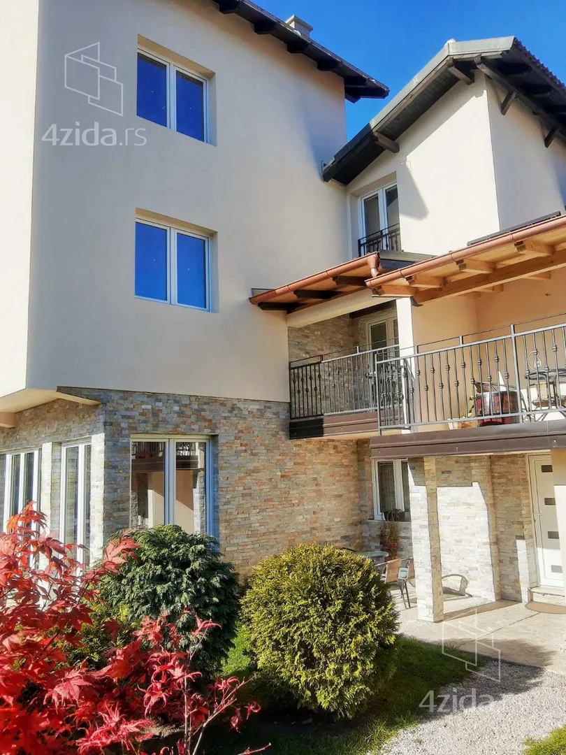 3-etažna kuća | 4zida