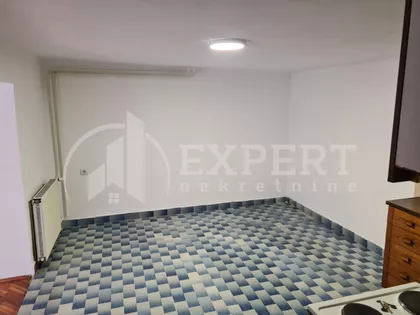 Cara Konstantina | 4zida.rs