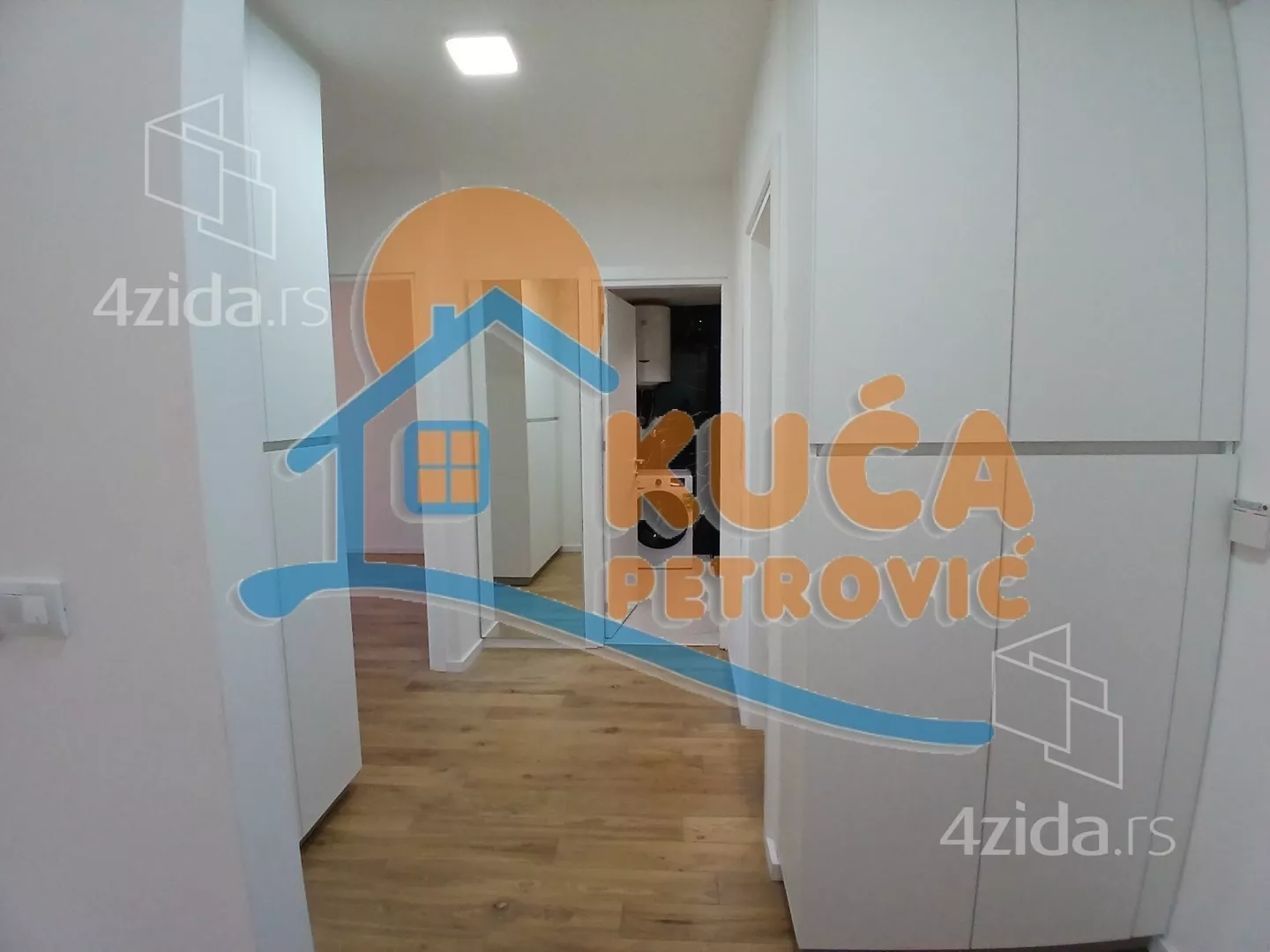 Lokal | 4zida