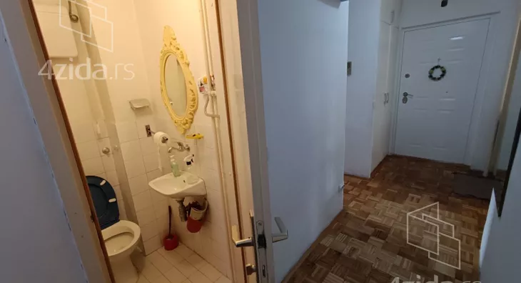 Četvoroiposoban stan | 4zida