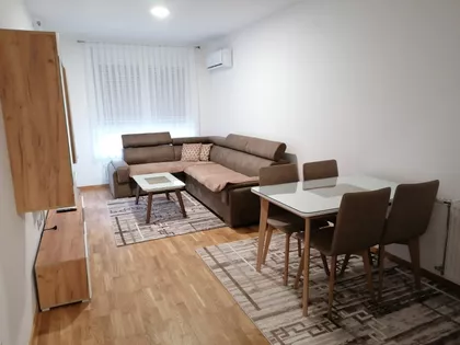 Devet Jugovića | 4zida.rs