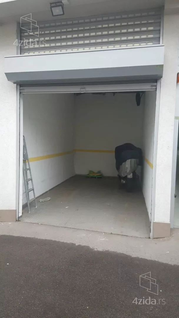 Garaža | 4zida