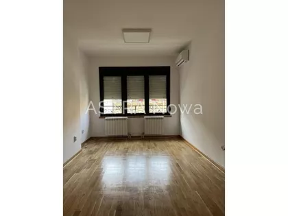 Crveni Krst Vračar | 4zida.rs