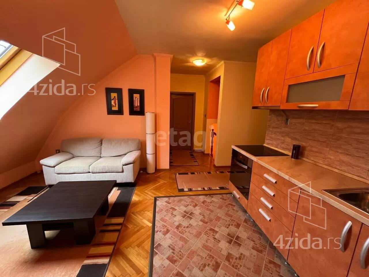 Petosoban stan | 4zida