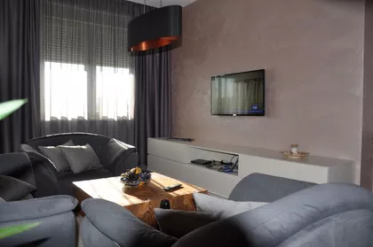 Ustanička | 4zida.rs