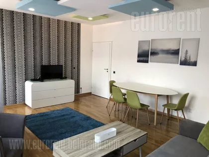 CRVENI KRST | 4zida.rs