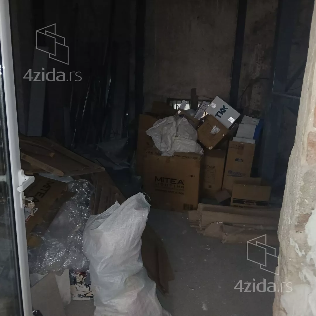 Poslovni prostor | 4zida