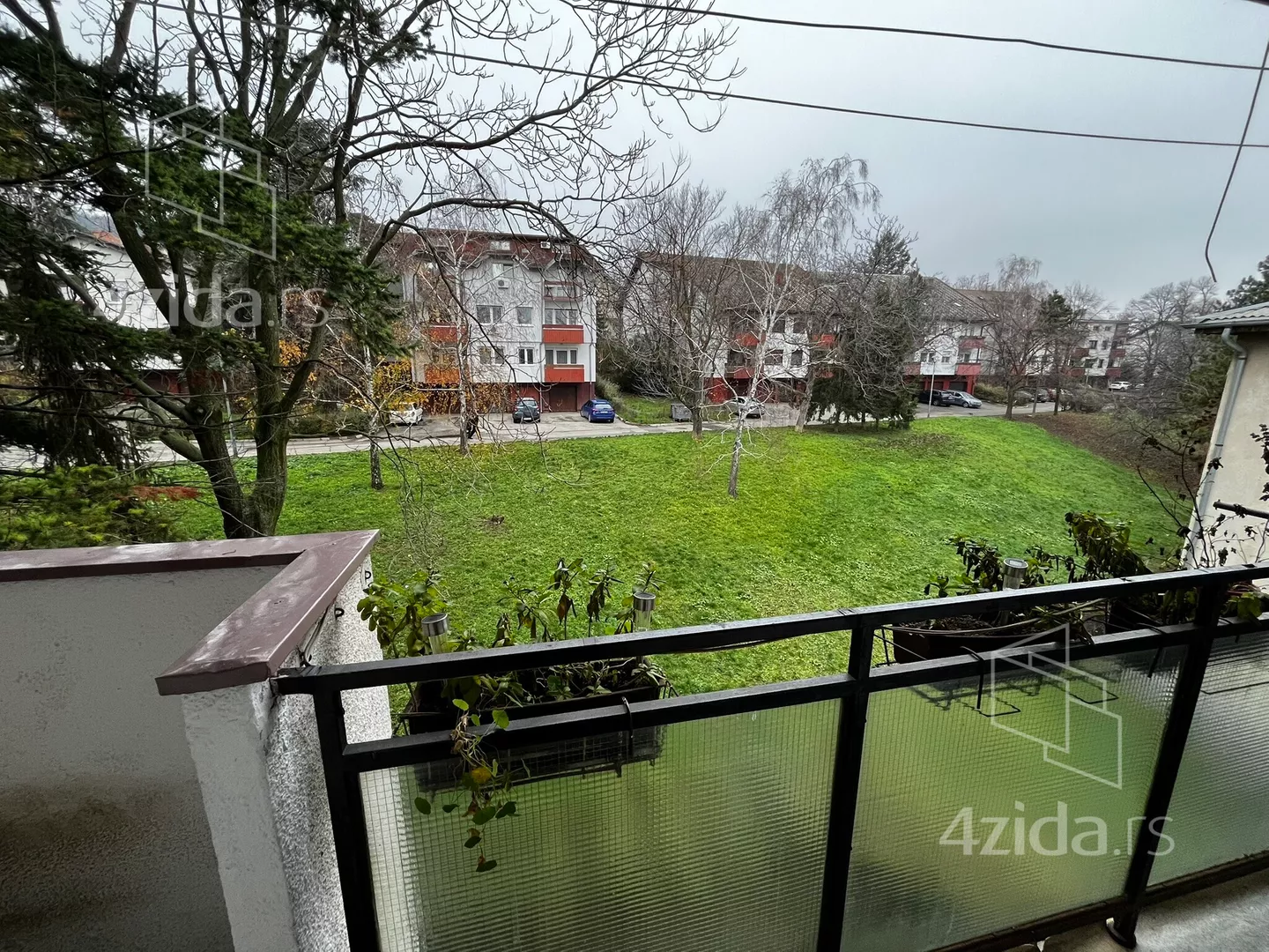 Šestosoban stan | 4zida