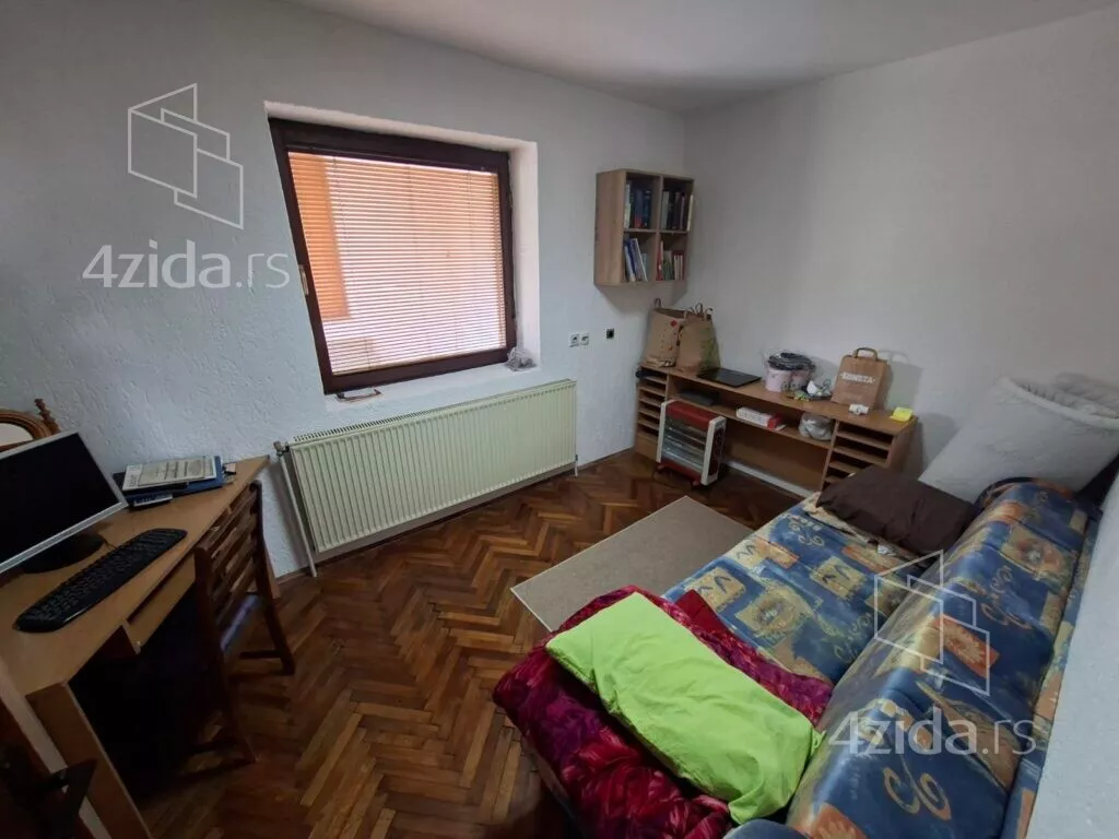 3-etažna kuća | 4zida