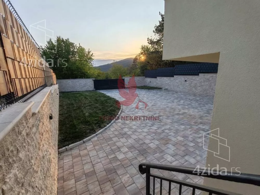 3-etažna kuća | 4zida