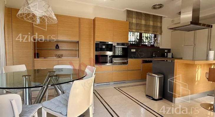 4-etažna kuća | 4zida