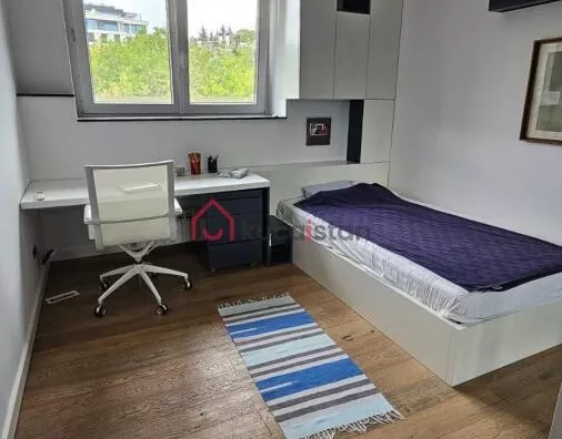 Četvoroiposoban stan | 4zida