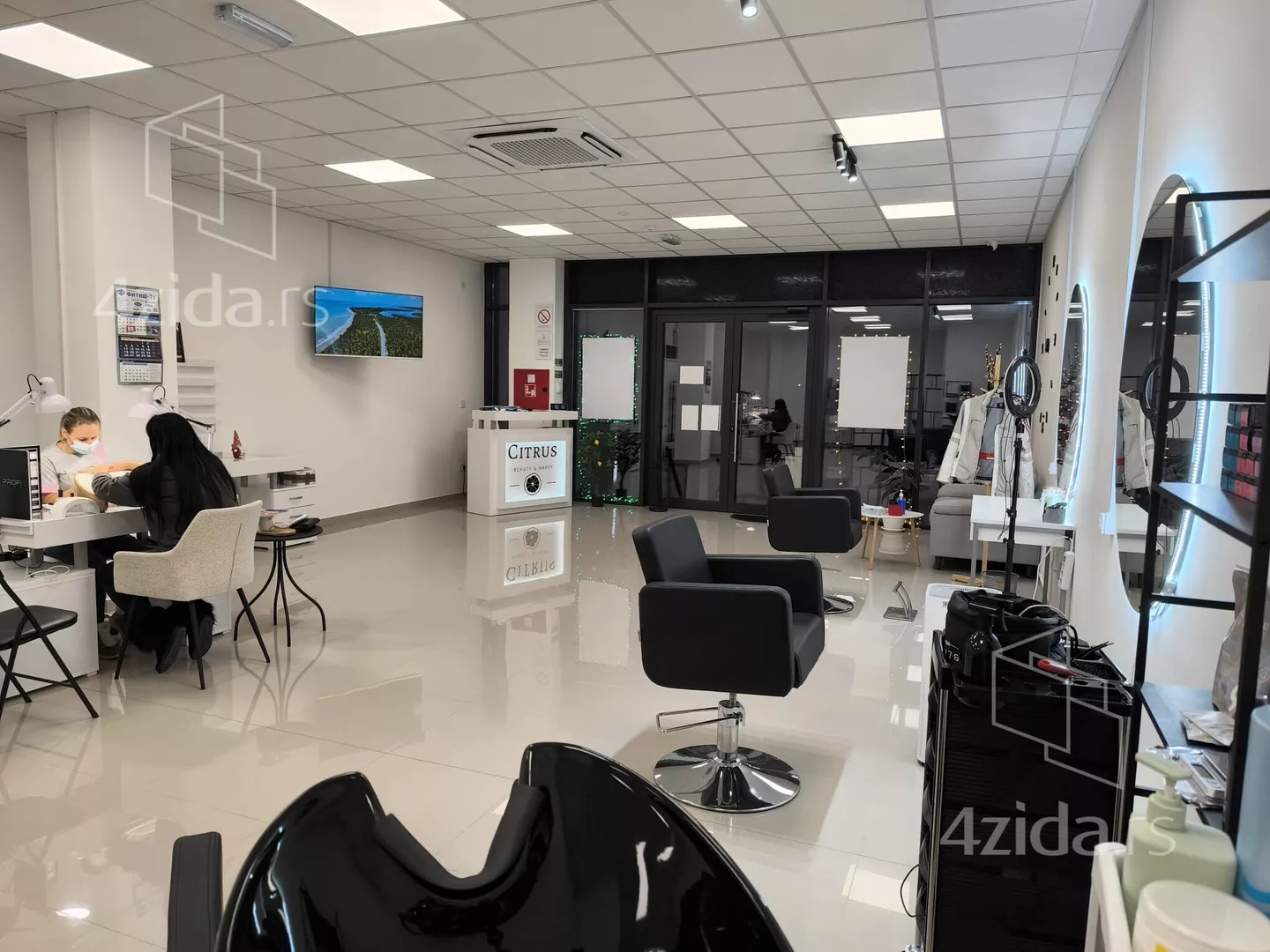 Poslovni prostor | 4zida