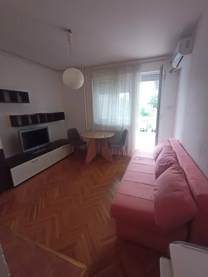 Pavla Papa | 4zida.rs