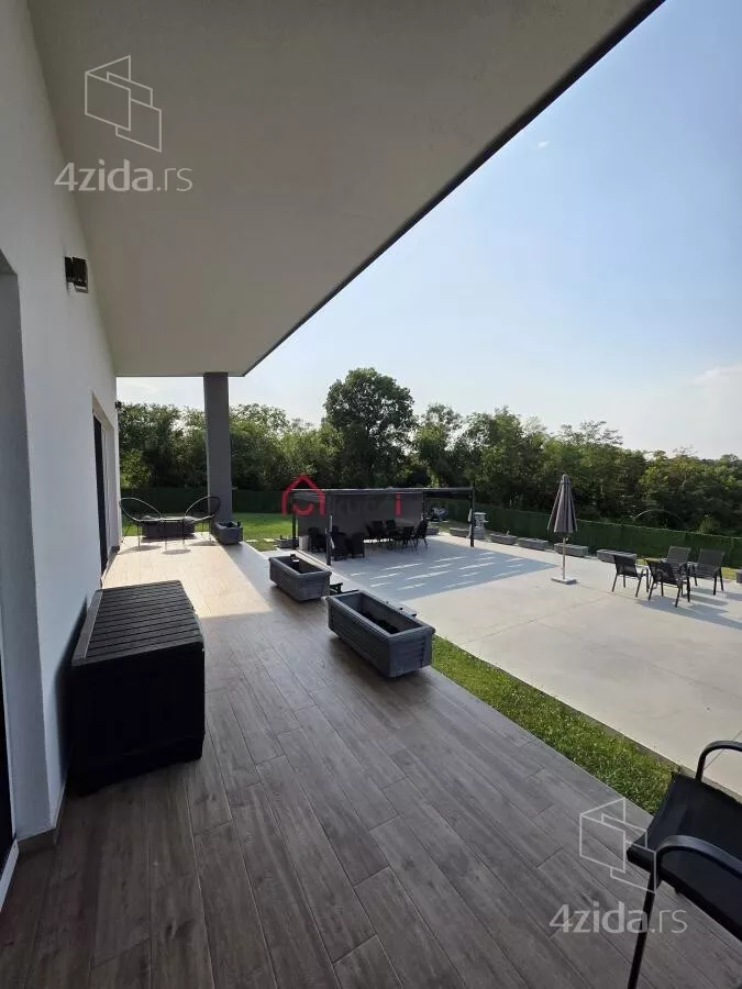Kuća | 4zida