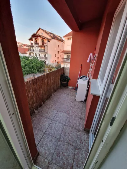 Lovačka 22b | 4zida.rs