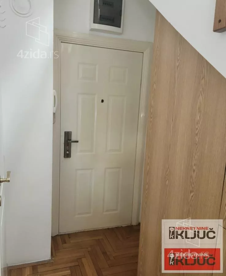 Četvoroiposoban stan | 4zida