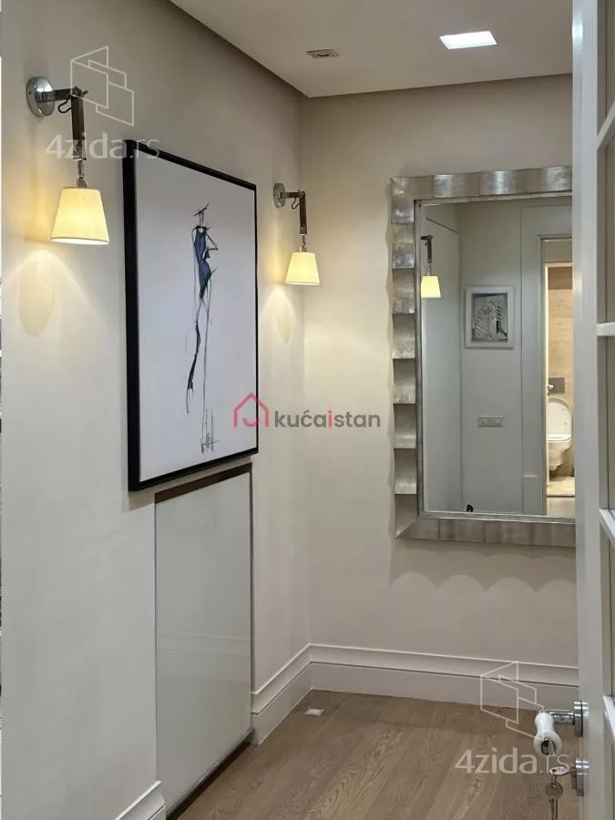 Četvoroiposoban stan | 4zida