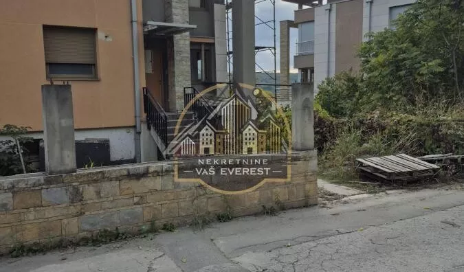 Poslovna zgrada | 4zida