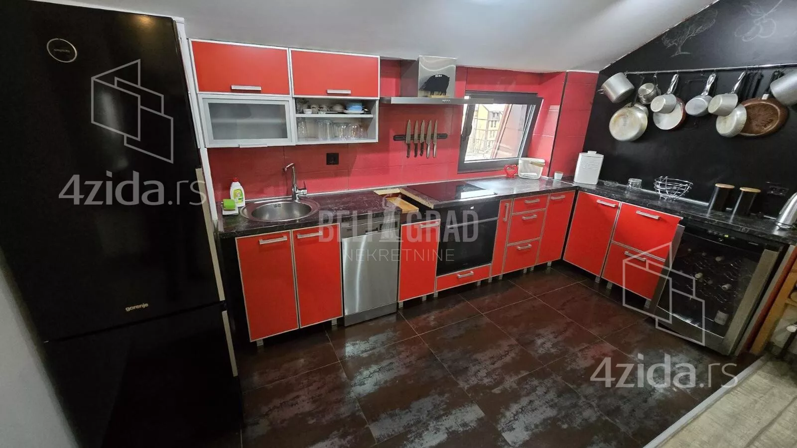 Petosoban stan | 4zida