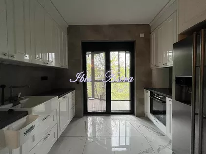 Njegoševa | 4zida.rs