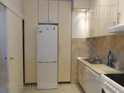 DEDINJE BELI DVOR | 4zida.rs