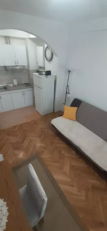 Valentina Vodnika | 4zida.rs