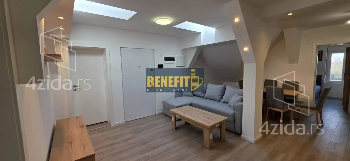 Četvoroiposoban stan | 4zida