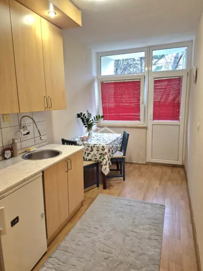 Jovana Bijelića | 4zida.rs