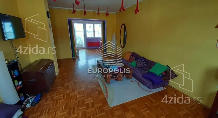 Troiposoban stan | 4zida