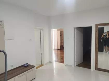 Karađorđeva 27 | 4zida.rs