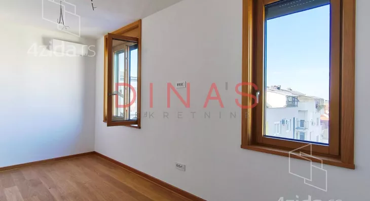 Četvoroiposoban stan | 4zida