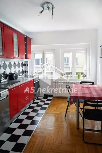 Trg Republike | 4zida.rs