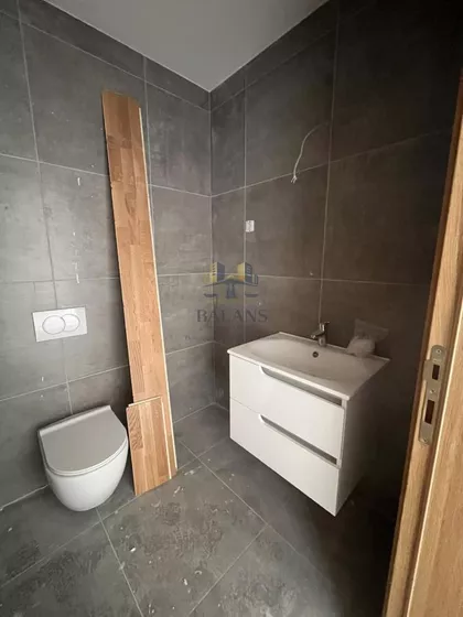 Stari Banovci | 4zida.rs