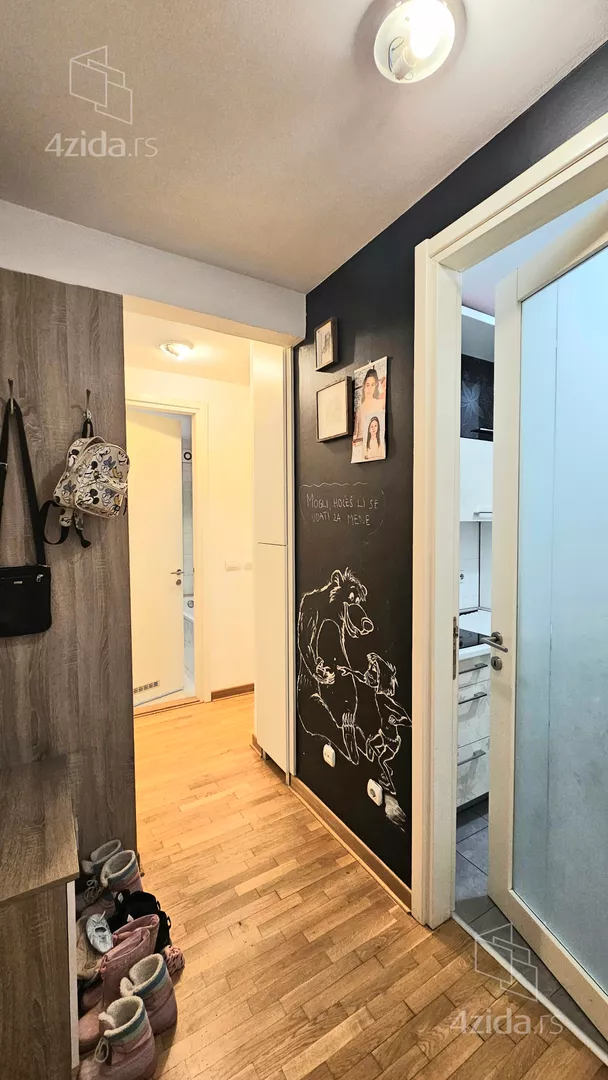 Troiposoban stan | 4zida