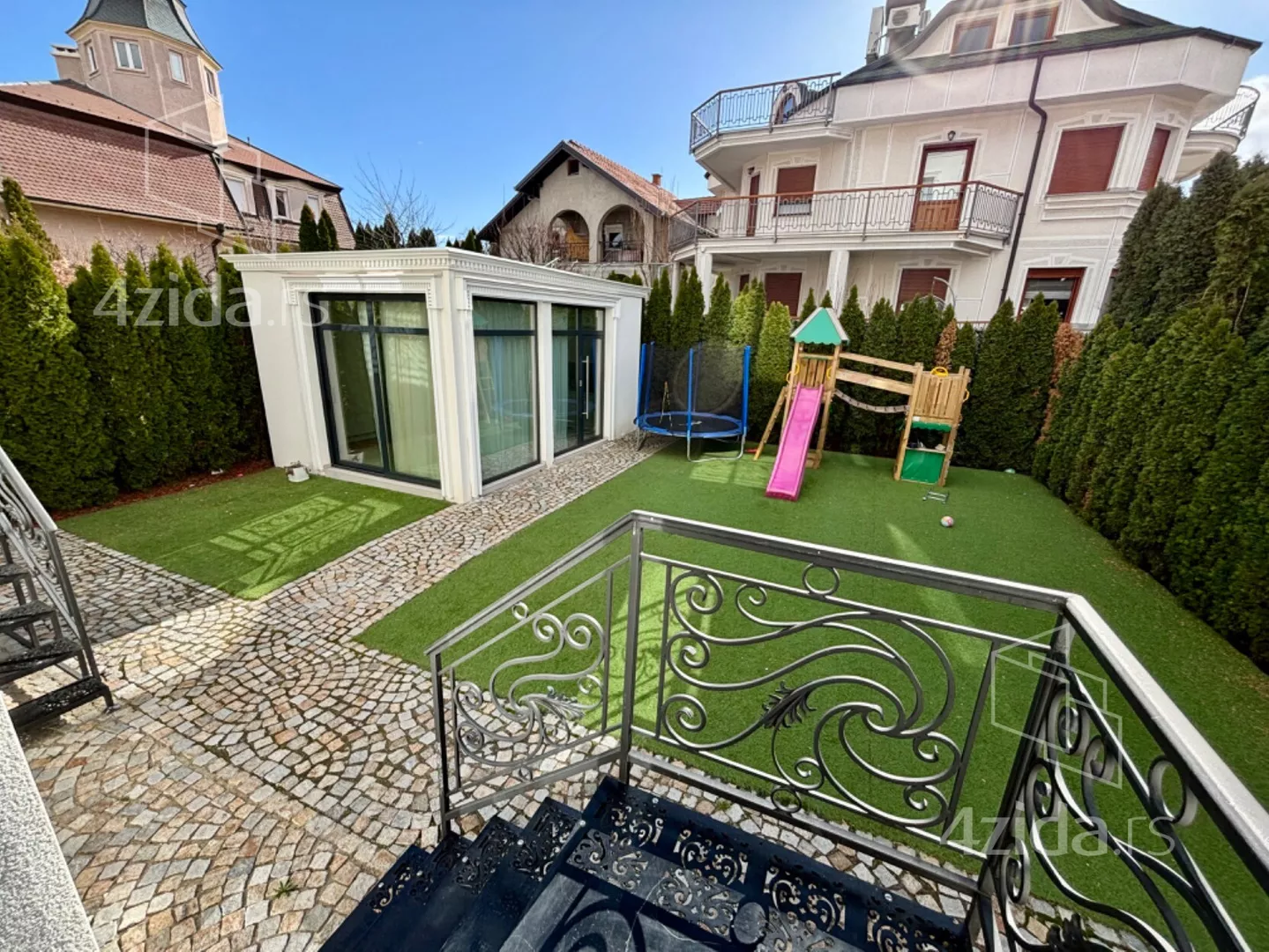 Petosoban stan | 4zida