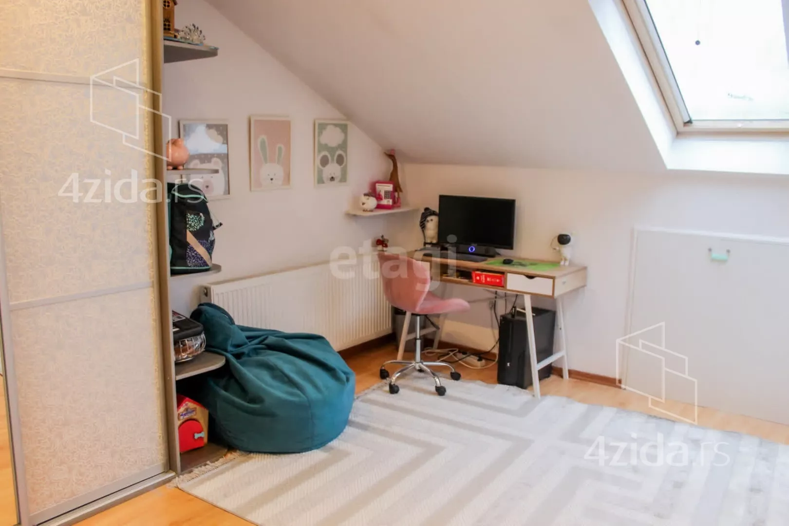 Dvoiposoban stan | 4zida