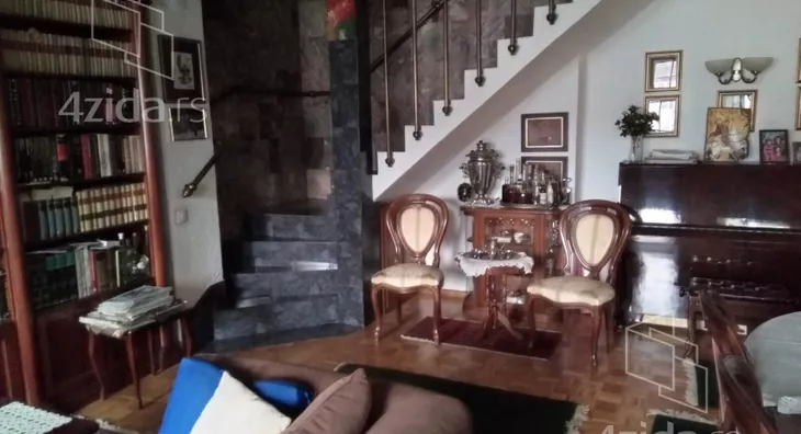 Četvoroiposoban stan | 4zida