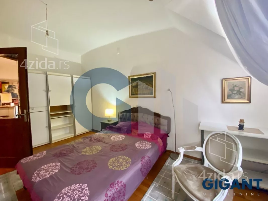 Petosoban stan | 4zida