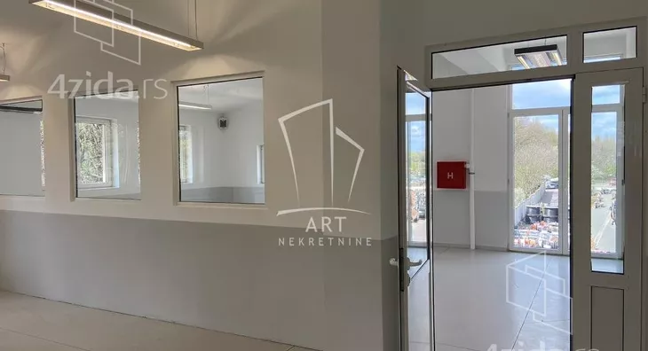 Poslovni prostor | 4zida