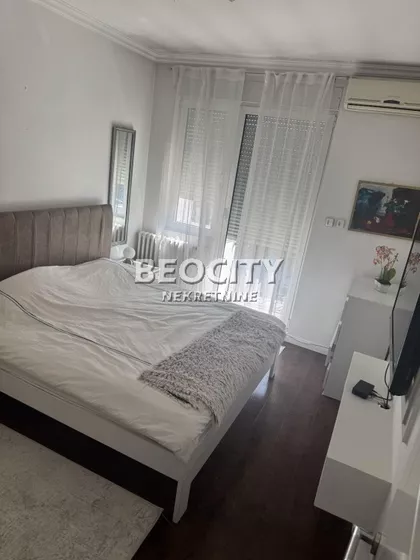 Vase Stajića | 4zida.rs