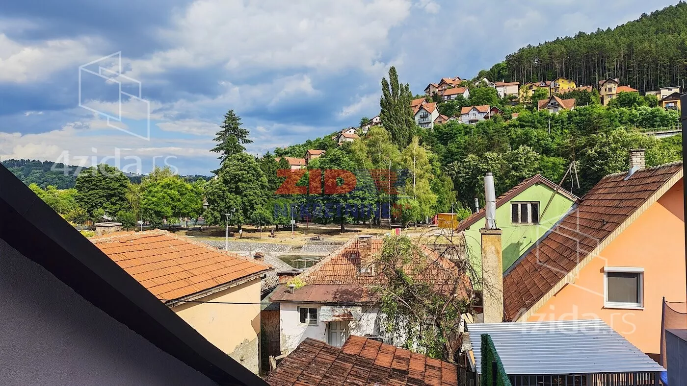 Četvoroiposoban stan | 4zida