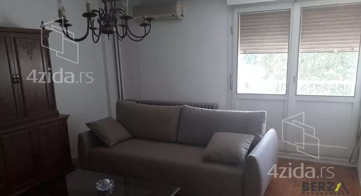 Četvoroiposoban stan | 4zida