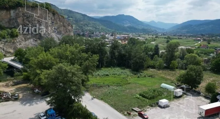 Plac | 4zida
