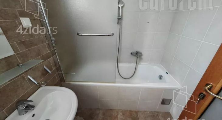 4-etažna kuća | 4zida