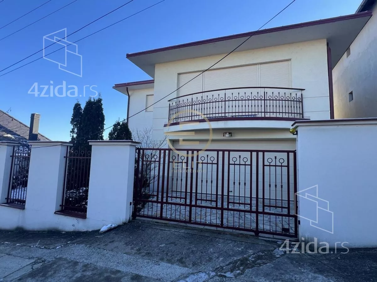 Kuća | 4zida