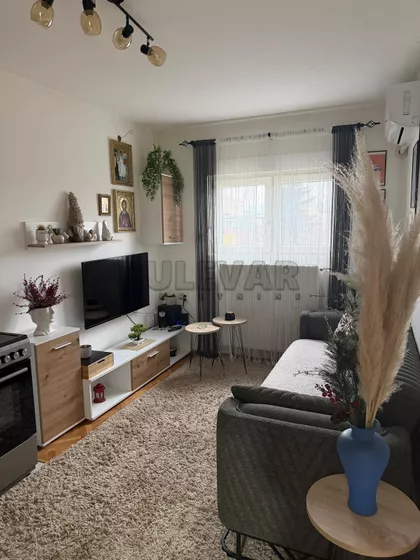 Radnih brigada | 4zida.rs