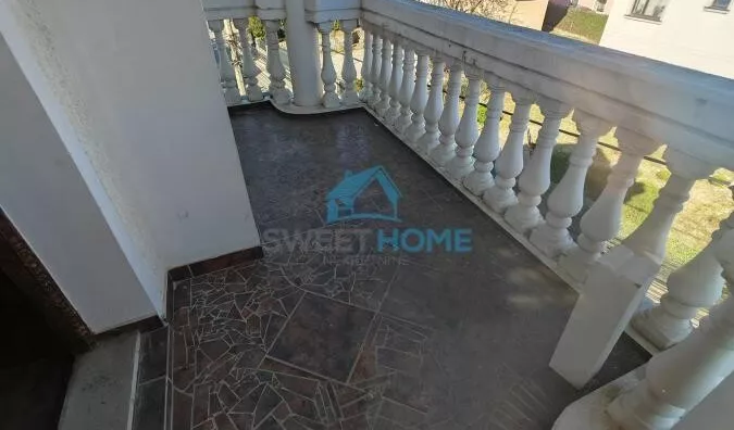 Četvoroiposoban stan | 4zida