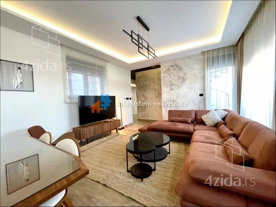 Petosoban stan | 4zida