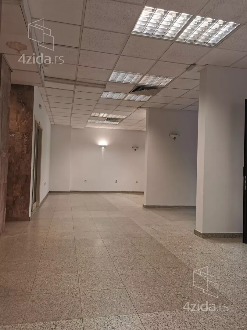 Lokal | 4zida